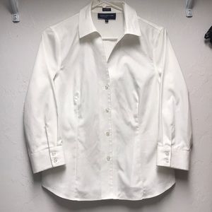 No-Iron Jones New York button down blouse